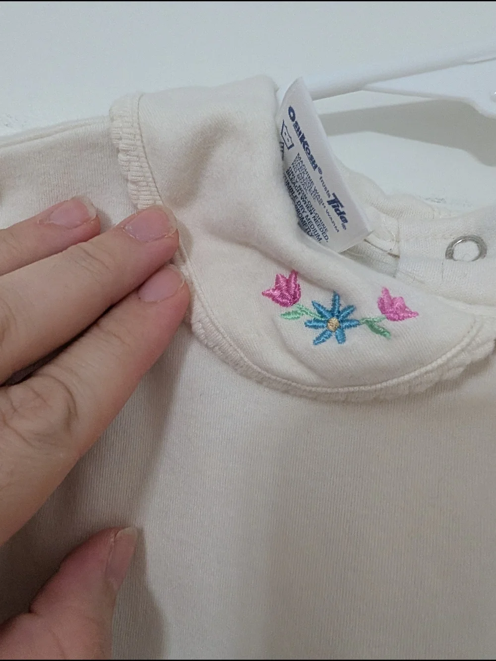 Vintage‎ OshKosh B'gosh Cream Long-Sleeve Top with Embroidered Peter Pan Collar